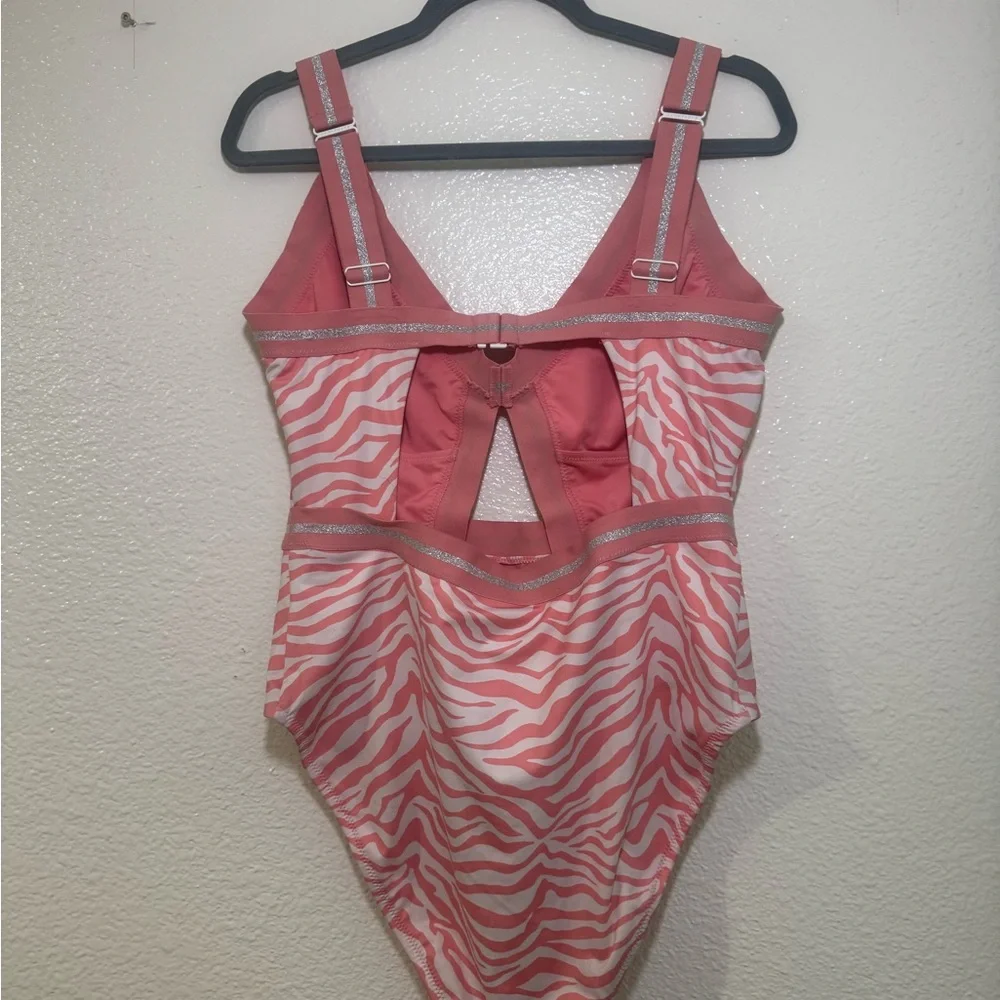 Sanctuary Coral Pink zebra swim suit - Picture 3 of 3